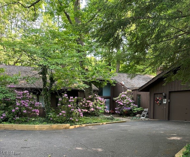 692 Arbor Way Aurora OH 44202