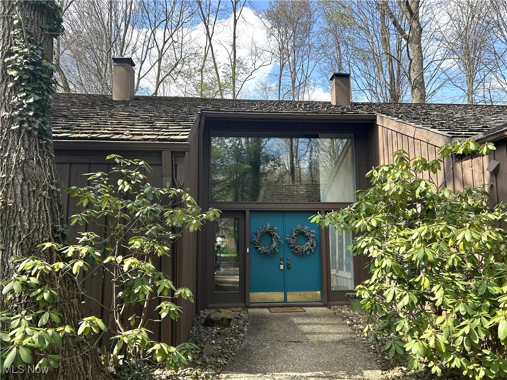 692 Arbor Way Aurora OH 44202