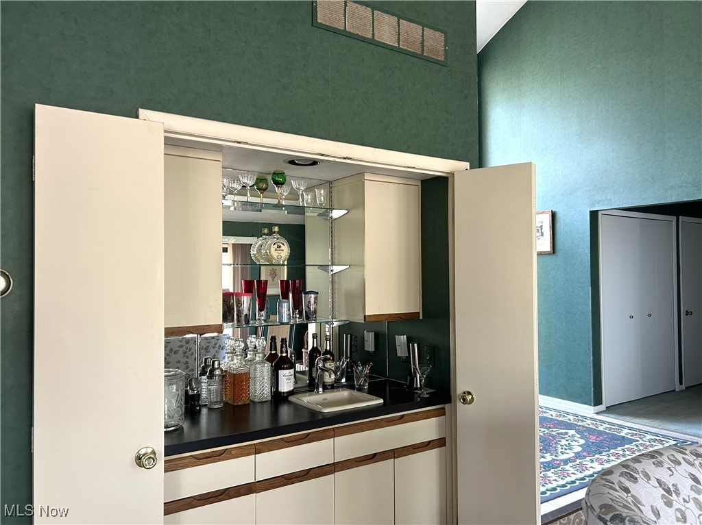 692 Arbor Way Aurora OH 44202