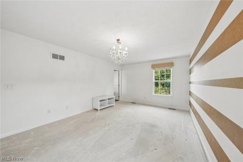 1583 Crescent Drive Streetsboro OH 44241