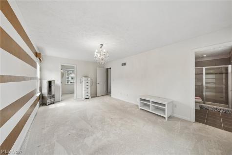 1583 Crescent Drive Streetsboro OH 44241