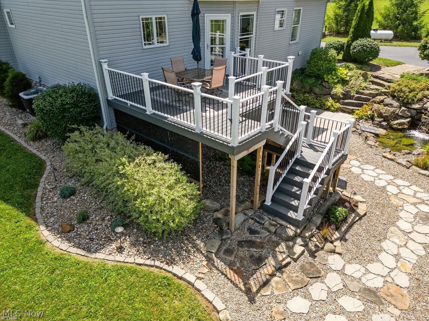 10685 Beech Street NE Louisville OH 44641