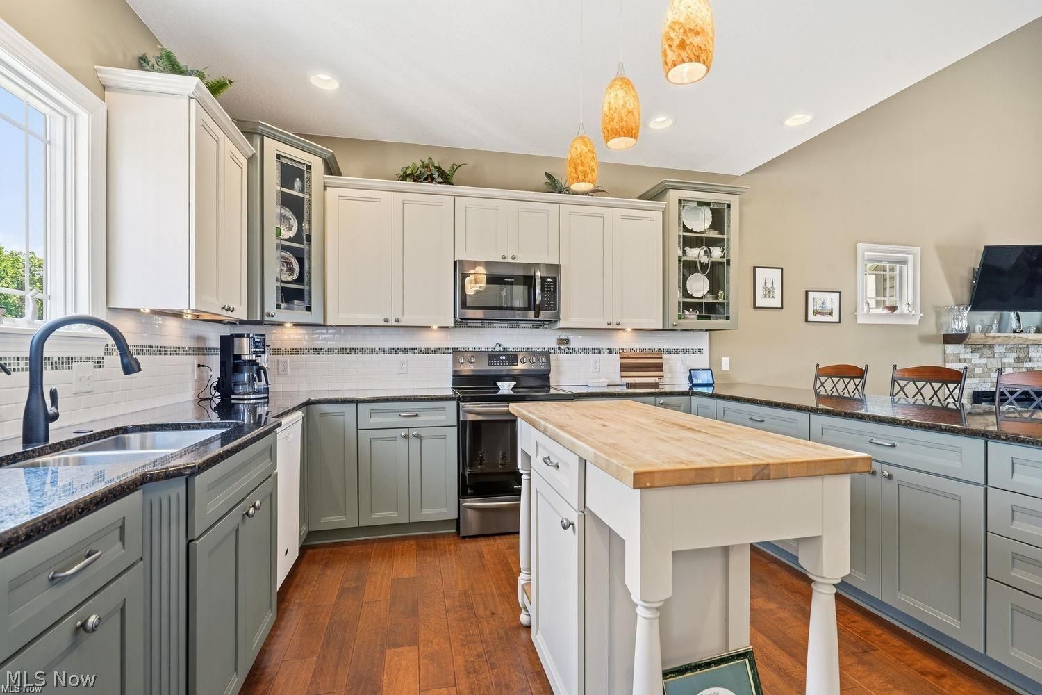10685 Beech Street NE Louisville OH 44641