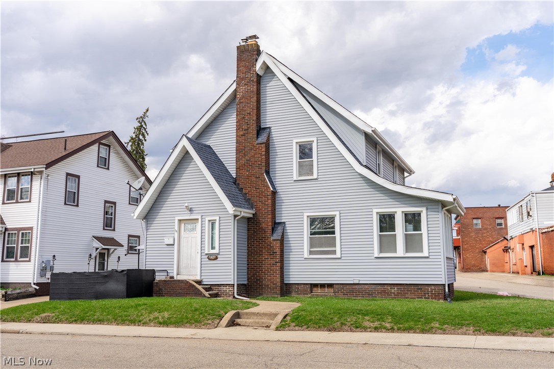 1421 Ferndale Road NW Canton OH 44709