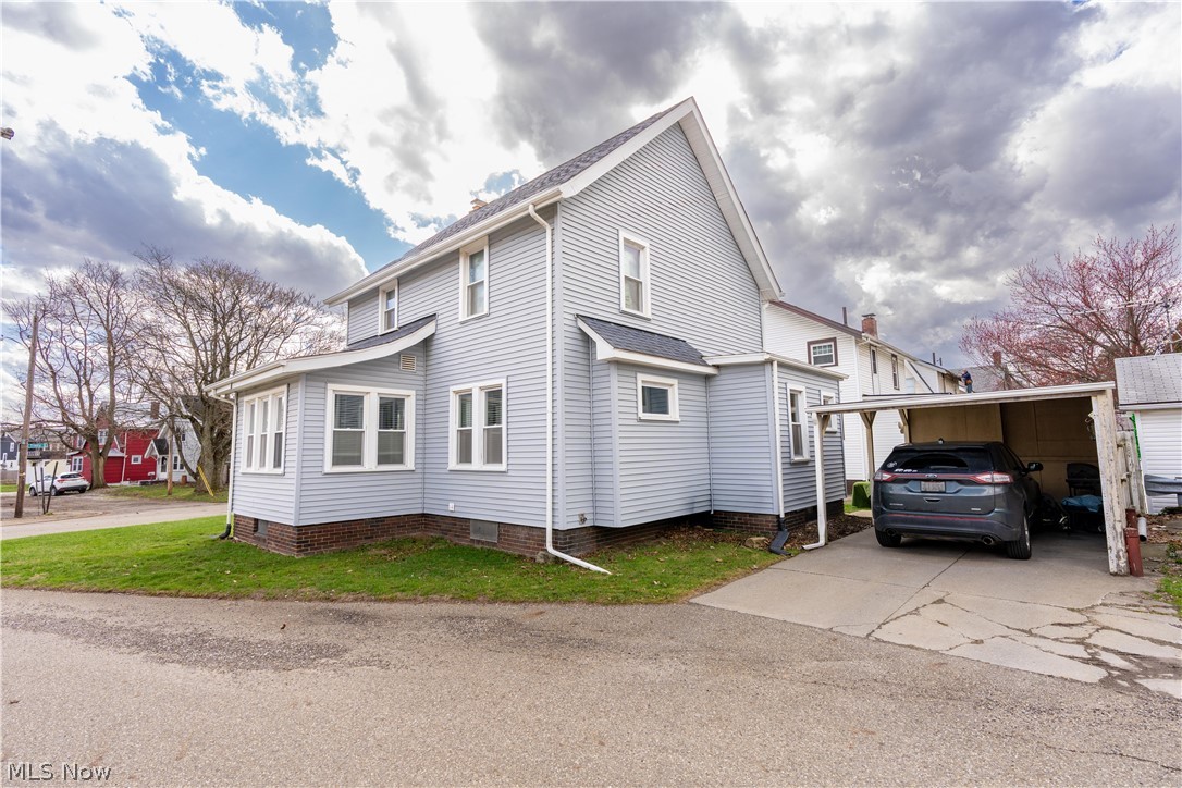 1421 Ferndale Road NW Canton OH 44709