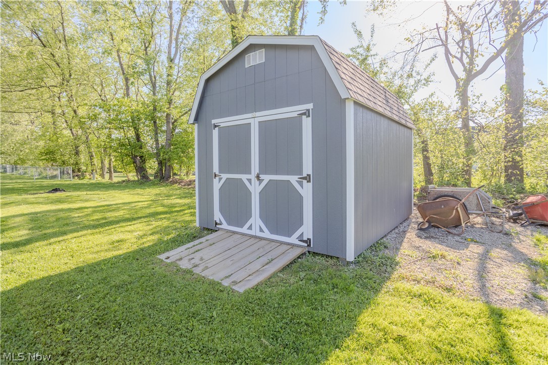 11805 Meadowlane Avenue NW Uniontown OH 44685