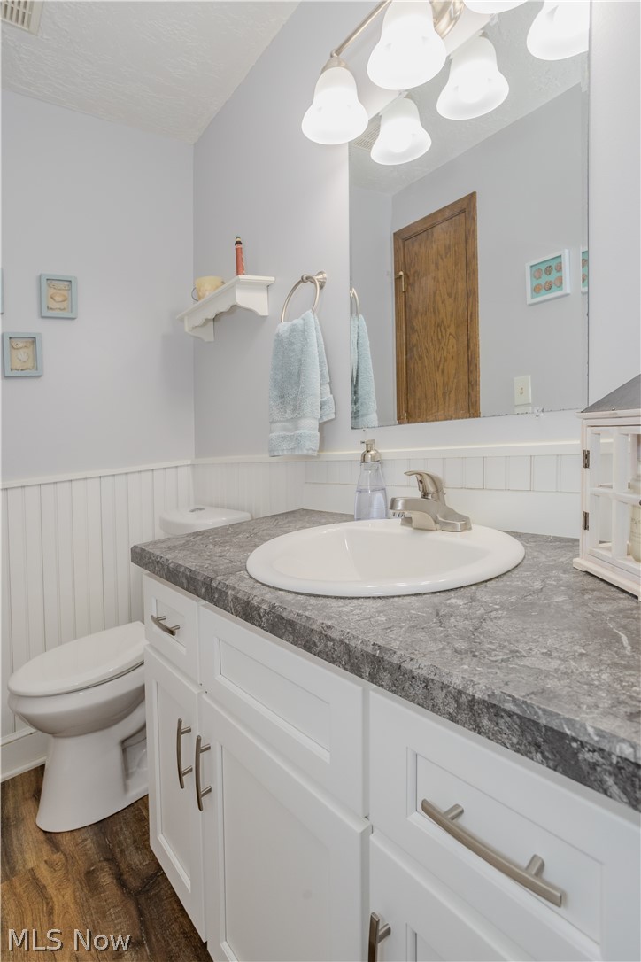 11805 Meadowlane Avenue NW Uniontown OH 44685