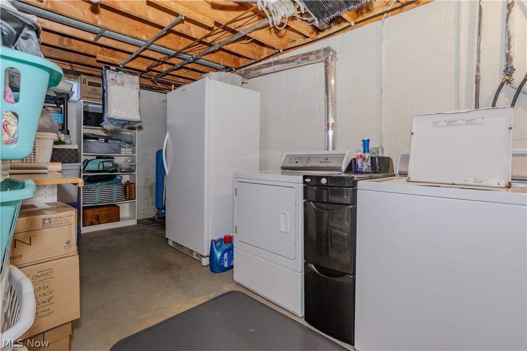 11805 Meadowlane Avenue NW Uniontown OH 44685