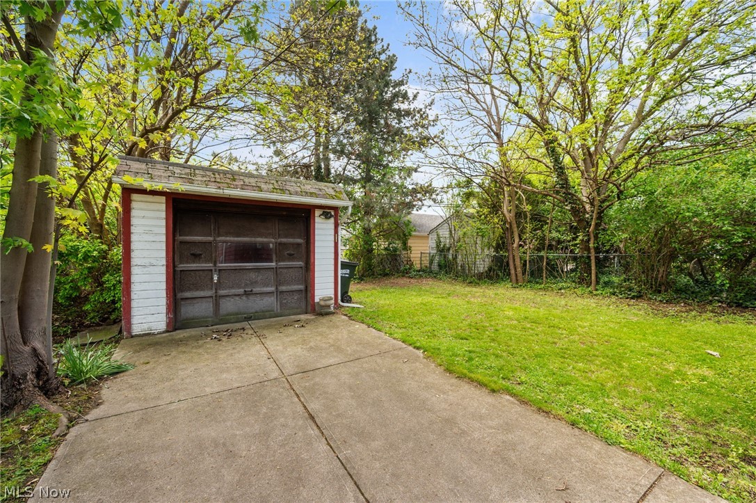 21570 Priday Avenue Euclid OH 44123