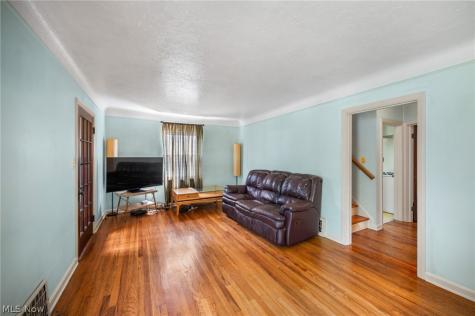 21570 Priday Avenue Euclid OH 44123