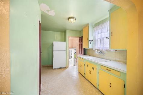 21570 Priday Avenue Euclid OH 44123