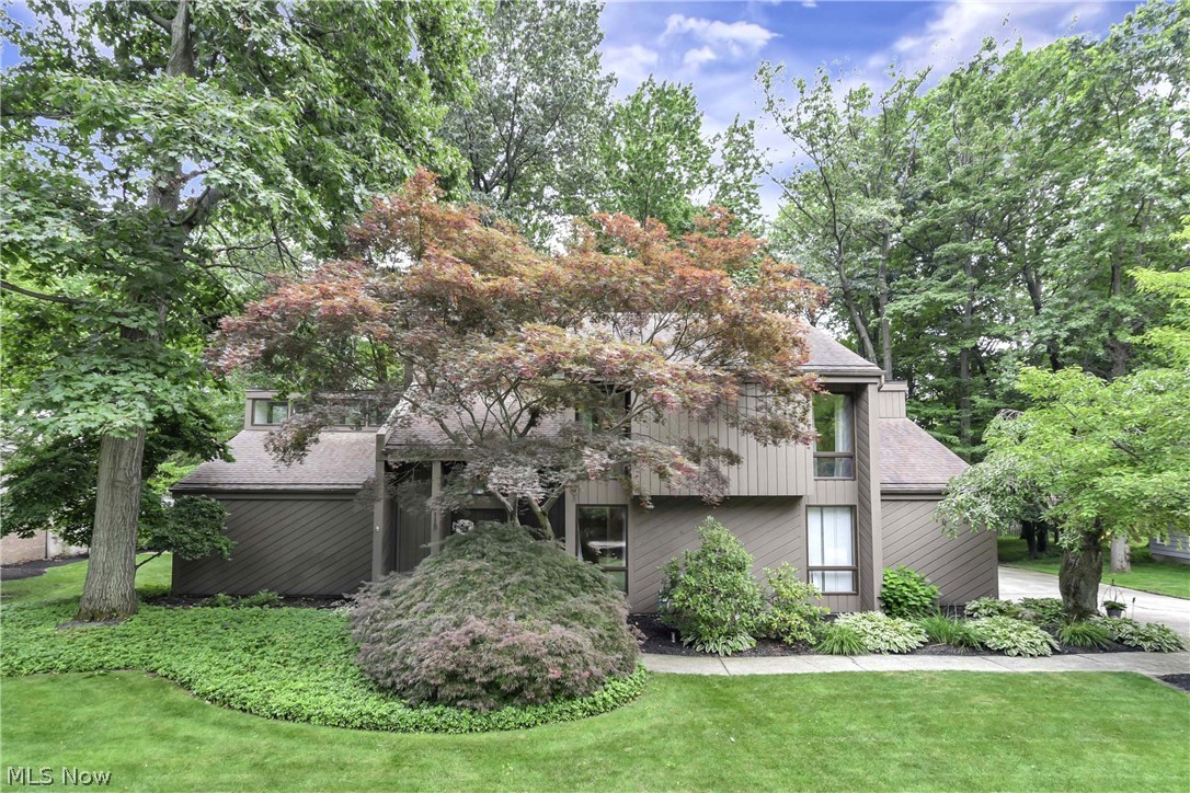 31115 Roxbury Park Drive Bay Village OH 44140