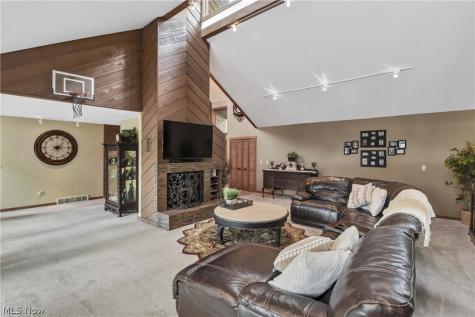 31115 Roxbury Park Drive Bay Village OH 44140