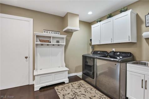 31115 Roxbury Park Drive Bay Village OH 44140