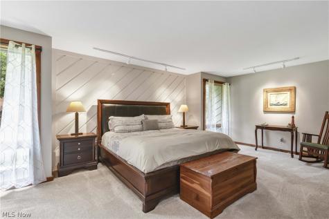 31115 Roxbury Park Drive Bay Village OH 44140