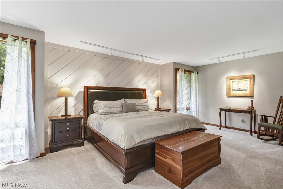 31115 Roxbury Park Drive Bay Village OH 44140
