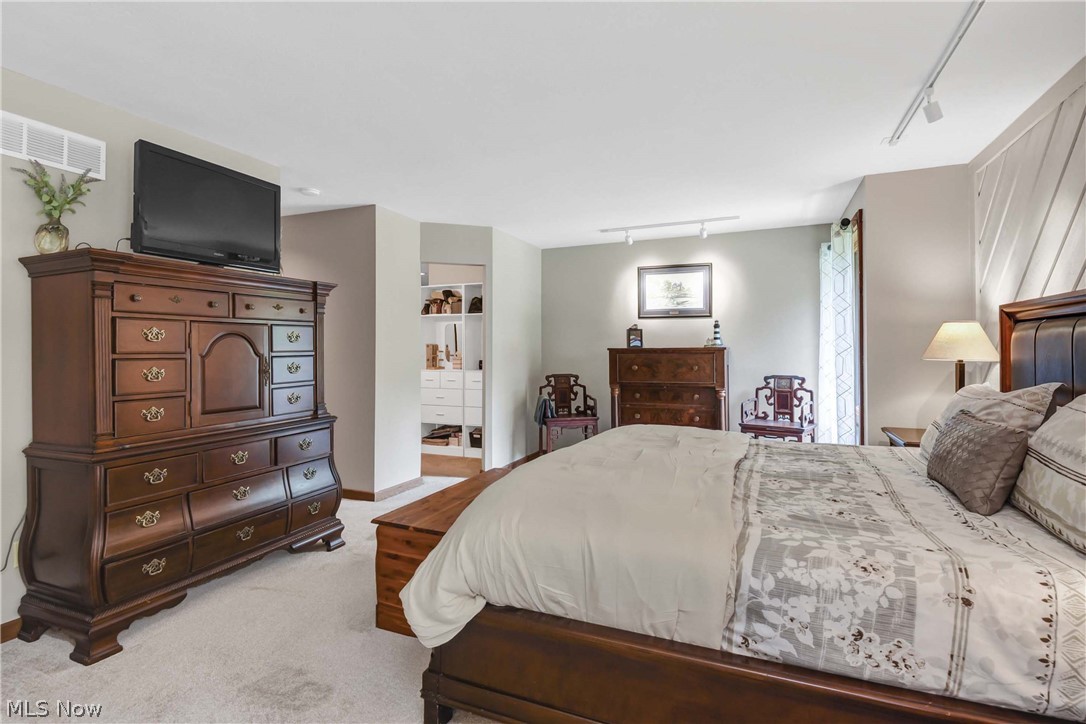 31115 Roxbury Park Drive Bay Village OH 44140