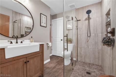 31115 Roxbury Park Drive Bay Village OH 44140