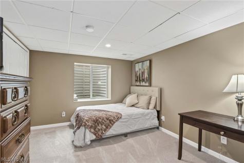 31115 Roxbury Park Drive Bay Village OH 44140
