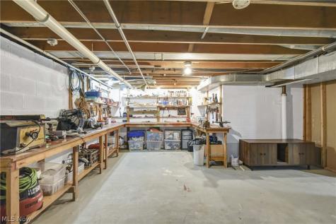 31115 Roxbury Park Drive Bay Village OH 44140