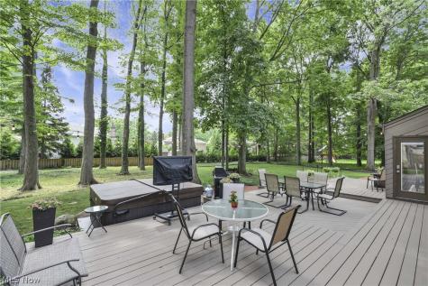 31115 Roxbury Park Drive Bay Village OH 44140