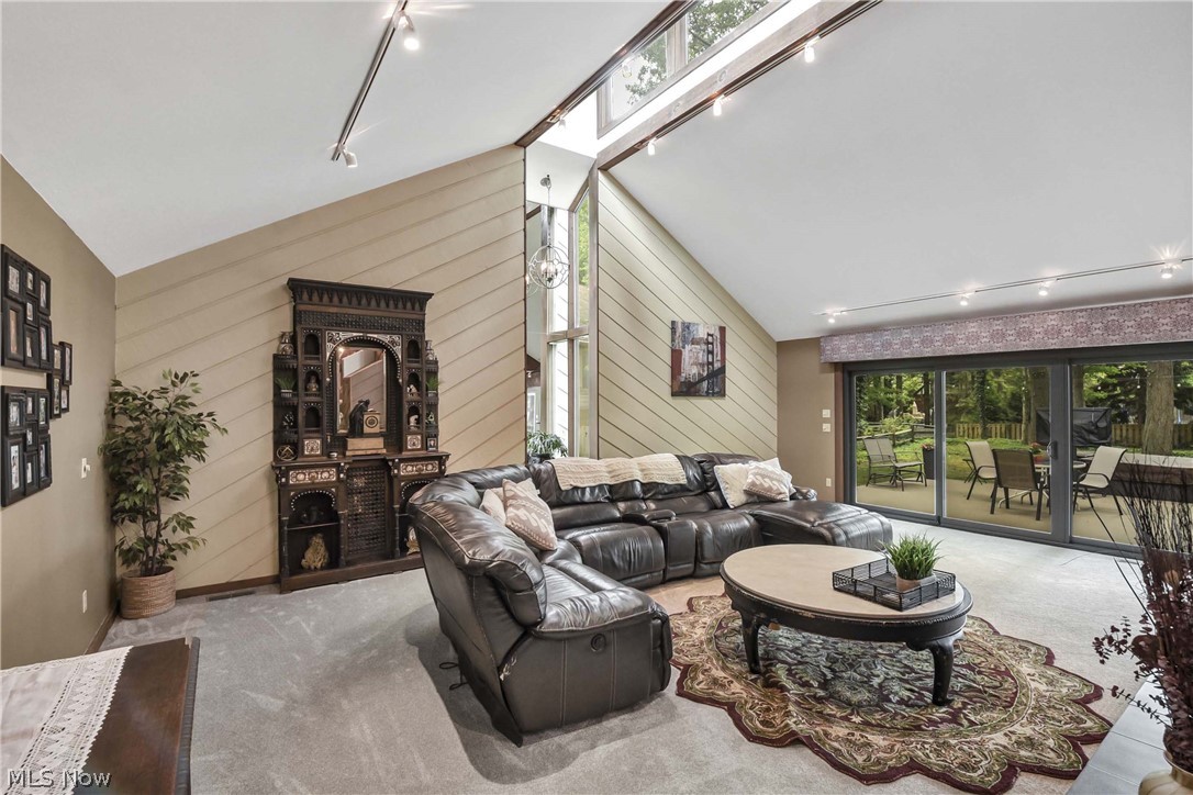 31115 Roxbury Park Drive Bay Village OH 44140