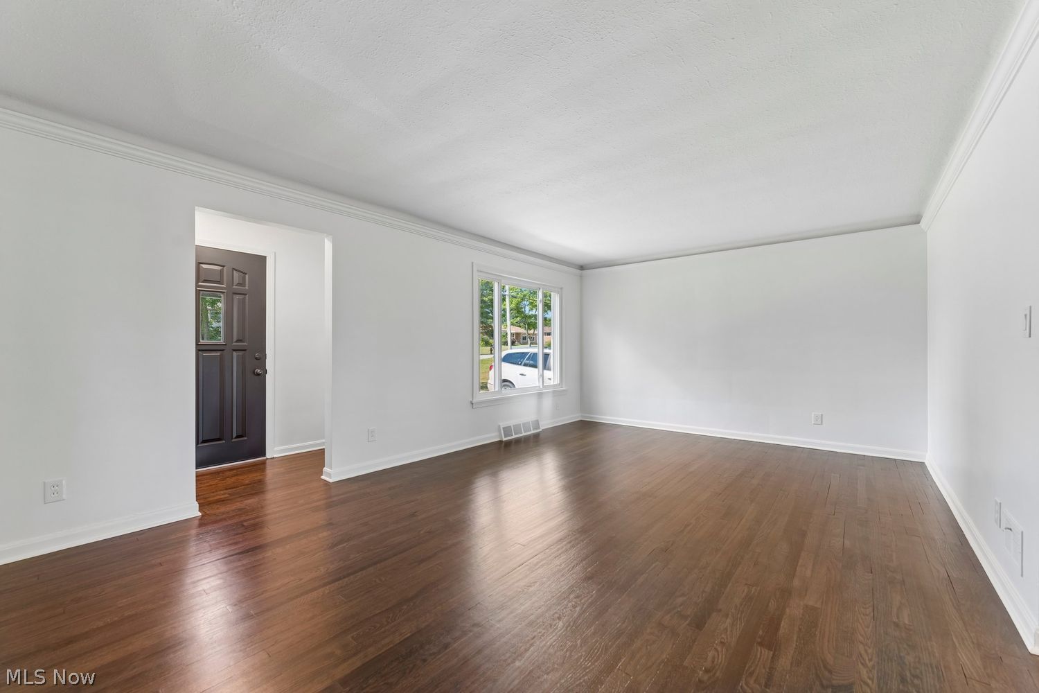 489 Mapleview Drive Seven Hills OH 44131