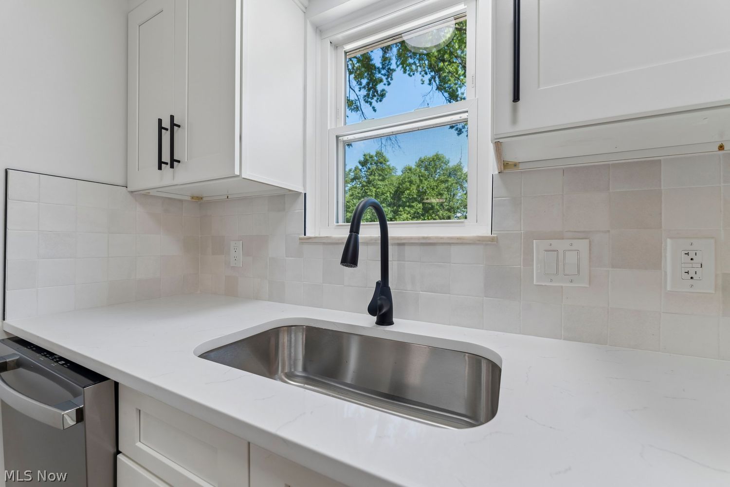 489 Mapleview Drive Seven Hills OH 44131