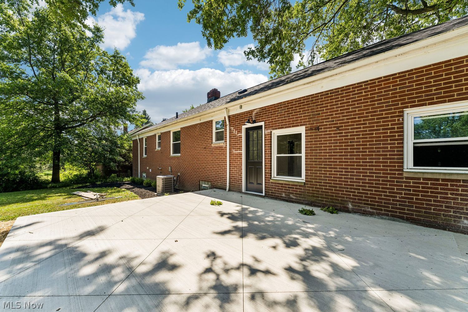 489 Mapleview Drive Seven Hills OH 44131