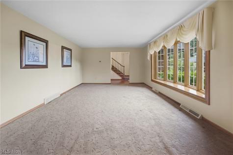 2500 Treetop Circle NE Canton OH 44705