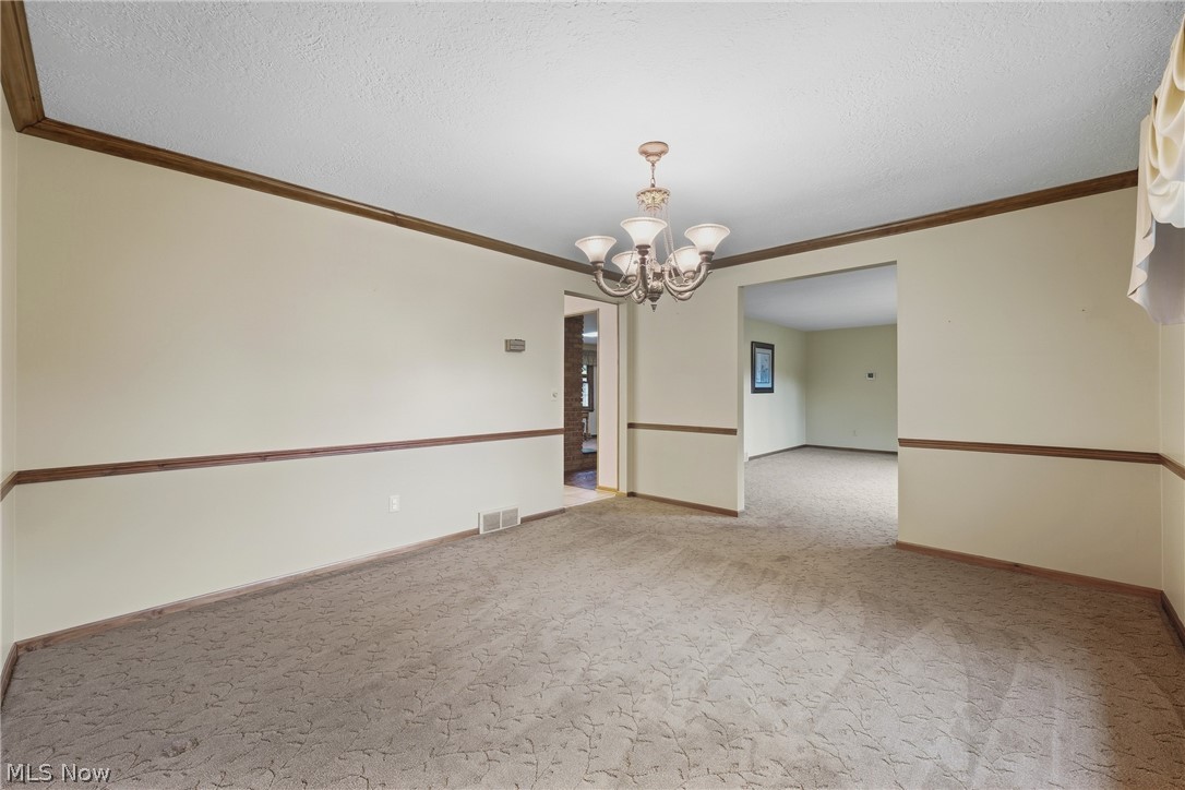 2500 Treetop Circle NE Canton OH 44705