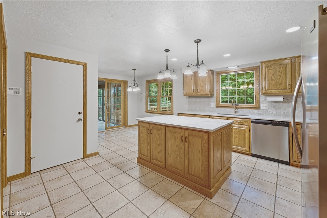 2500 Treetop Circle NE Canton OH 44705