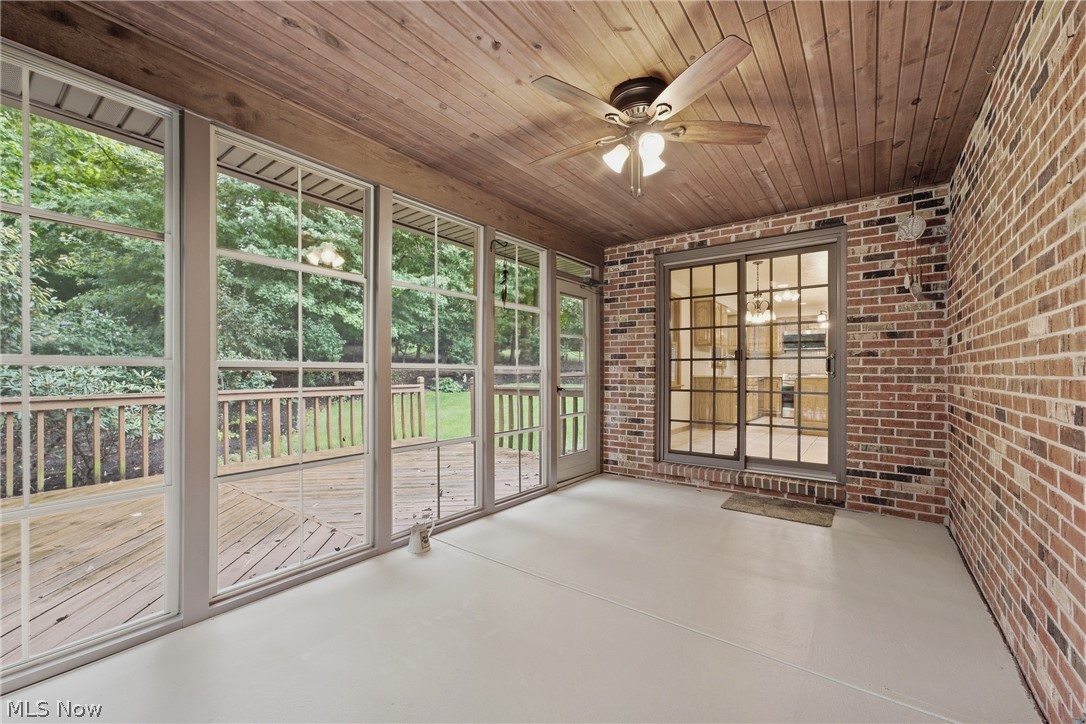 2500 Treetop Circle NE Canton OH 44705