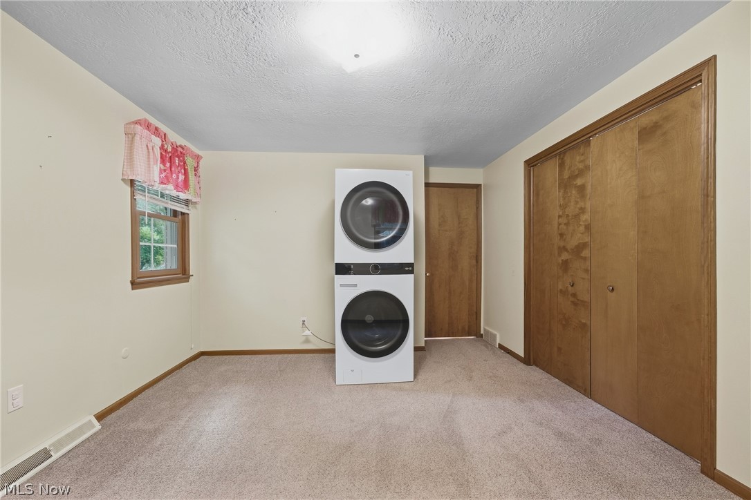 2500 Treetop Circle NE Canton OH 44705