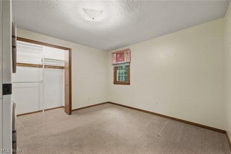 2500 Treetop Circle NE Canton OH 44705
