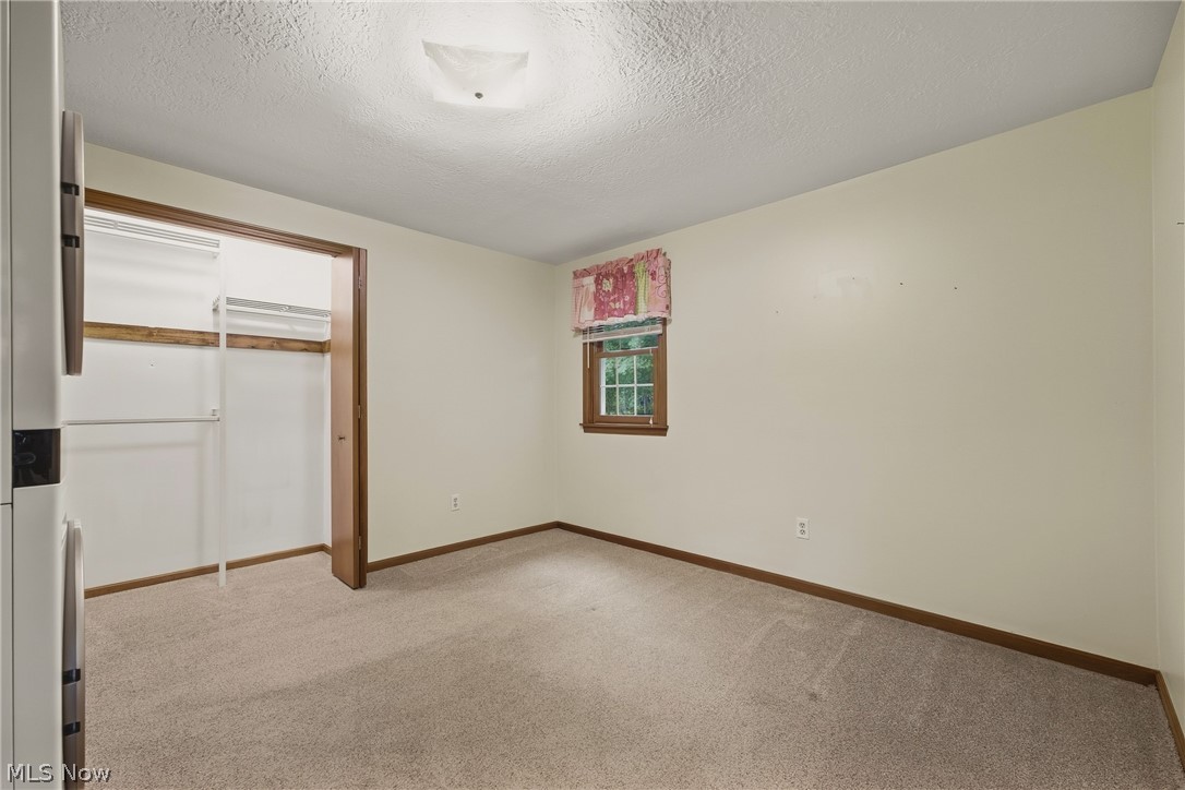 2500 Treetop Circle NE Canton OH 44705
