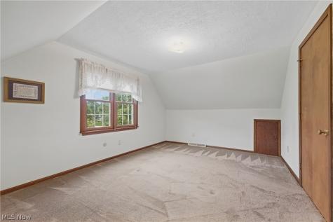 2500 Treetop Circle NE Canton OH 44705