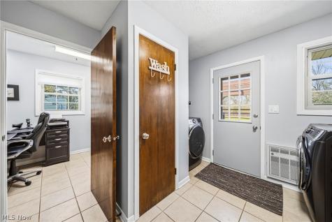 16156 Thompson Road Thompson OH 44086
