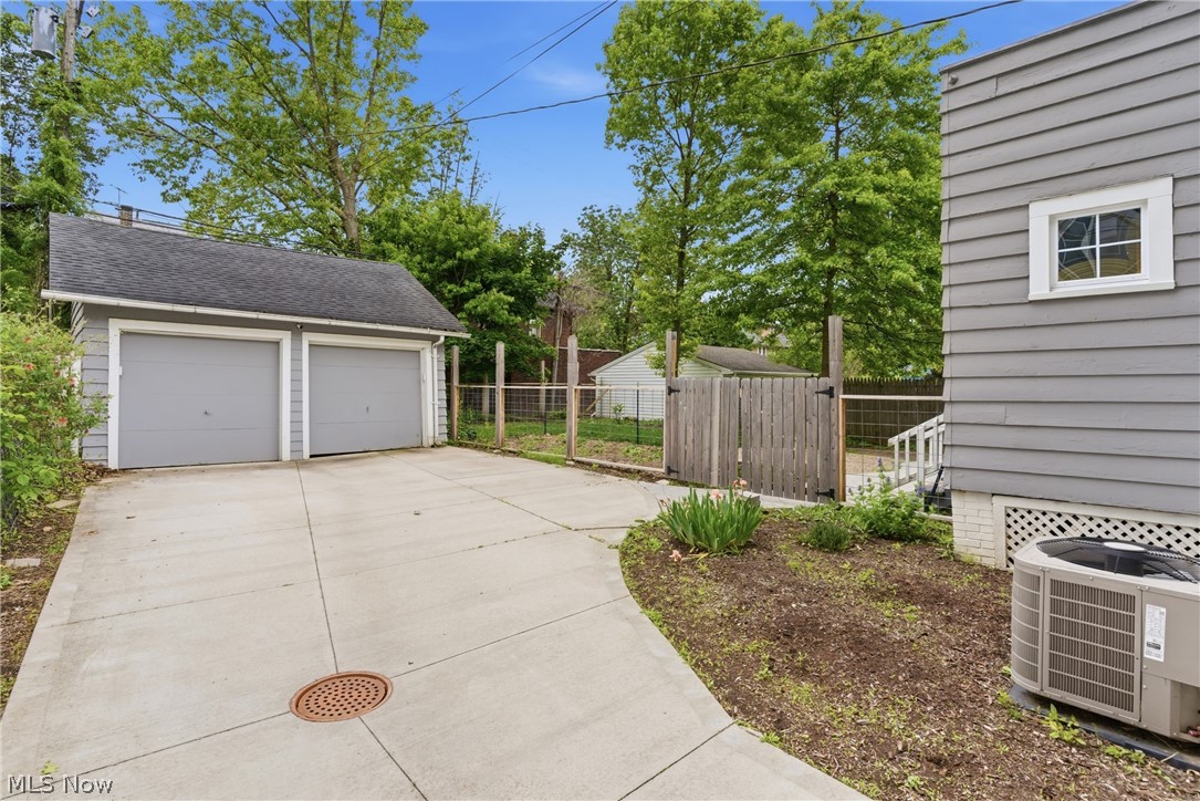 3078 Edgehill Road Cleveland Heights OH 44118