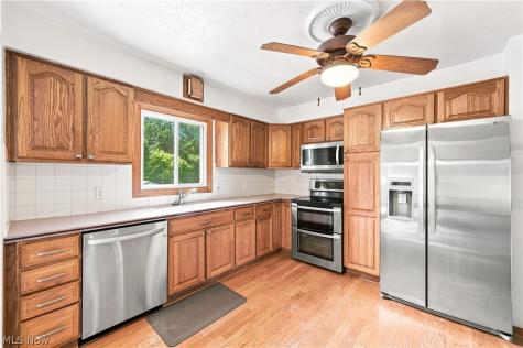 1924 Lincoln Road Wickliffe OH 44092