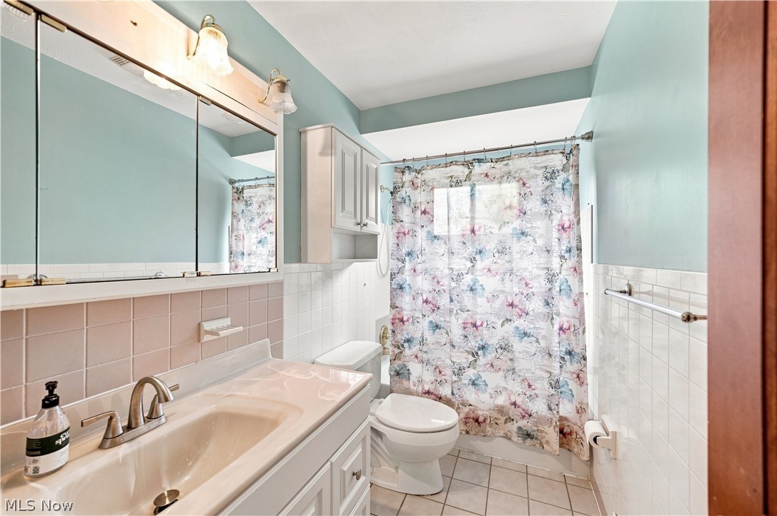 1924 Lincoln Road Wickliffe OH 44092