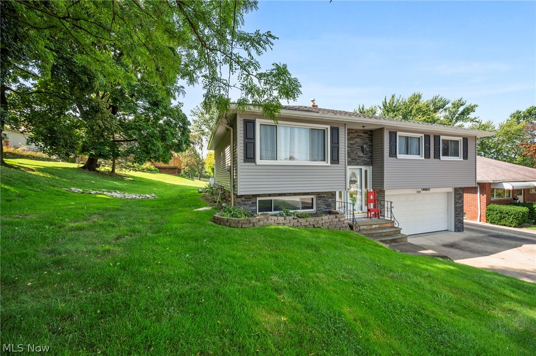 1924 Lincoln Road Wickliffe OH 44092