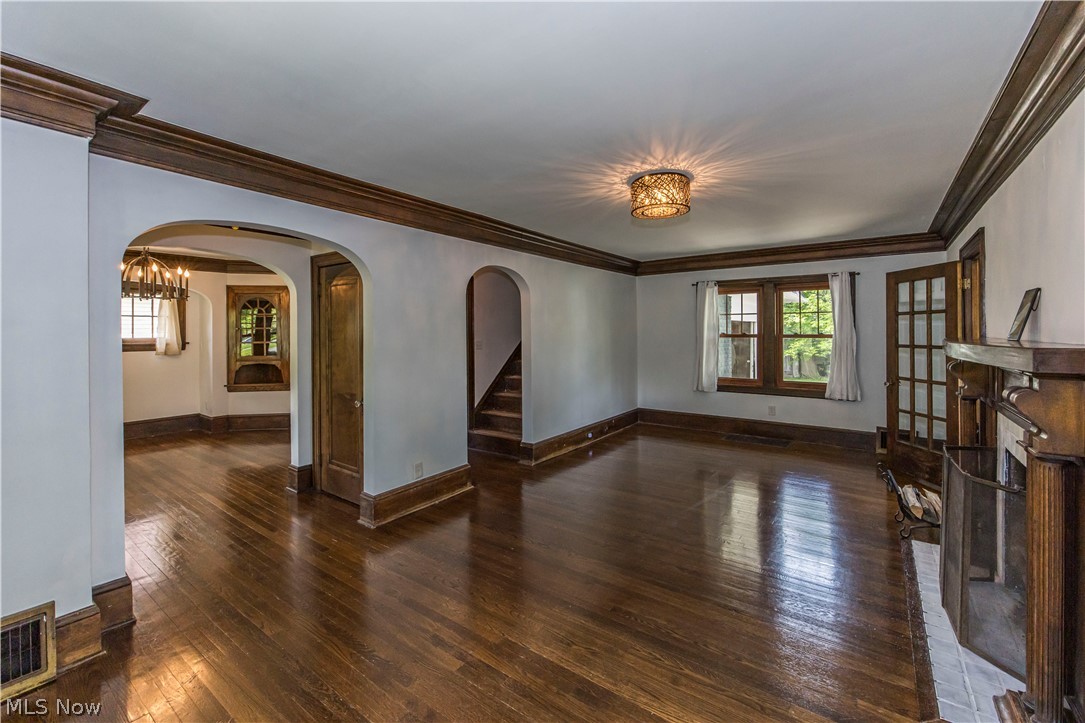 1383 Delia Avenue Akron OH 44320
