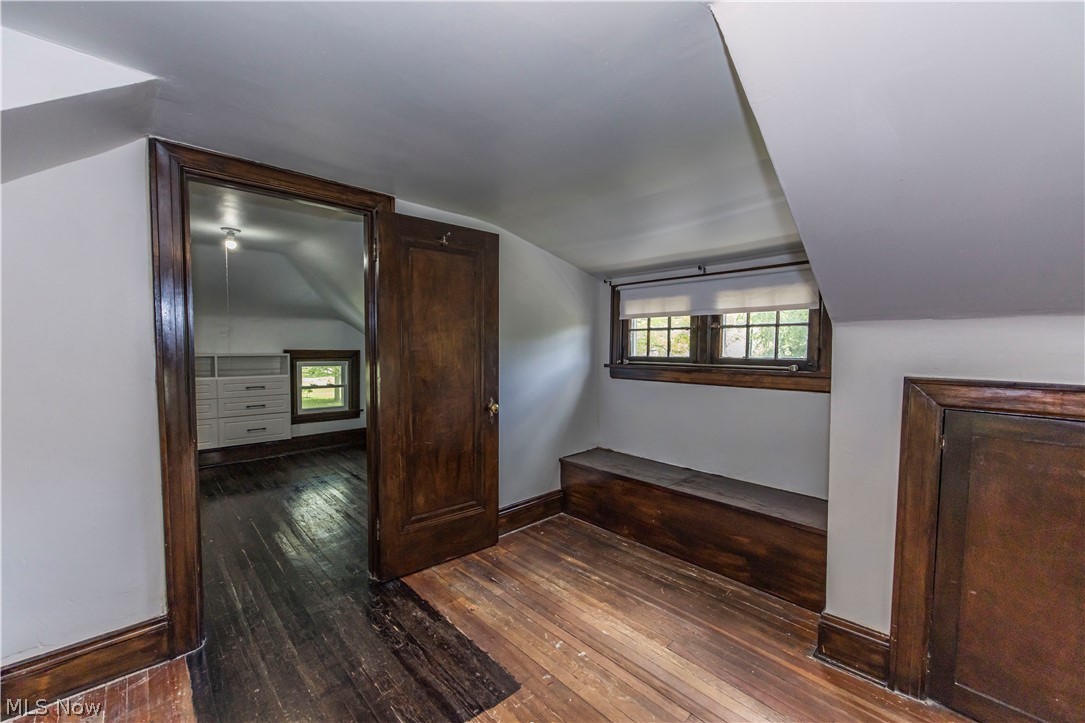 1383 Delia Avenue Akron OH 44320