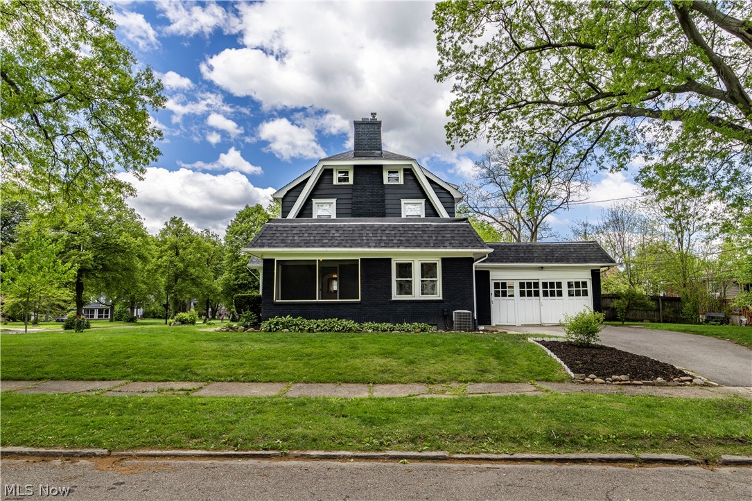 1383 Delia Avenue Akron OH 44320