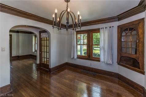 1383 Delia Avenue Akron OH 44320