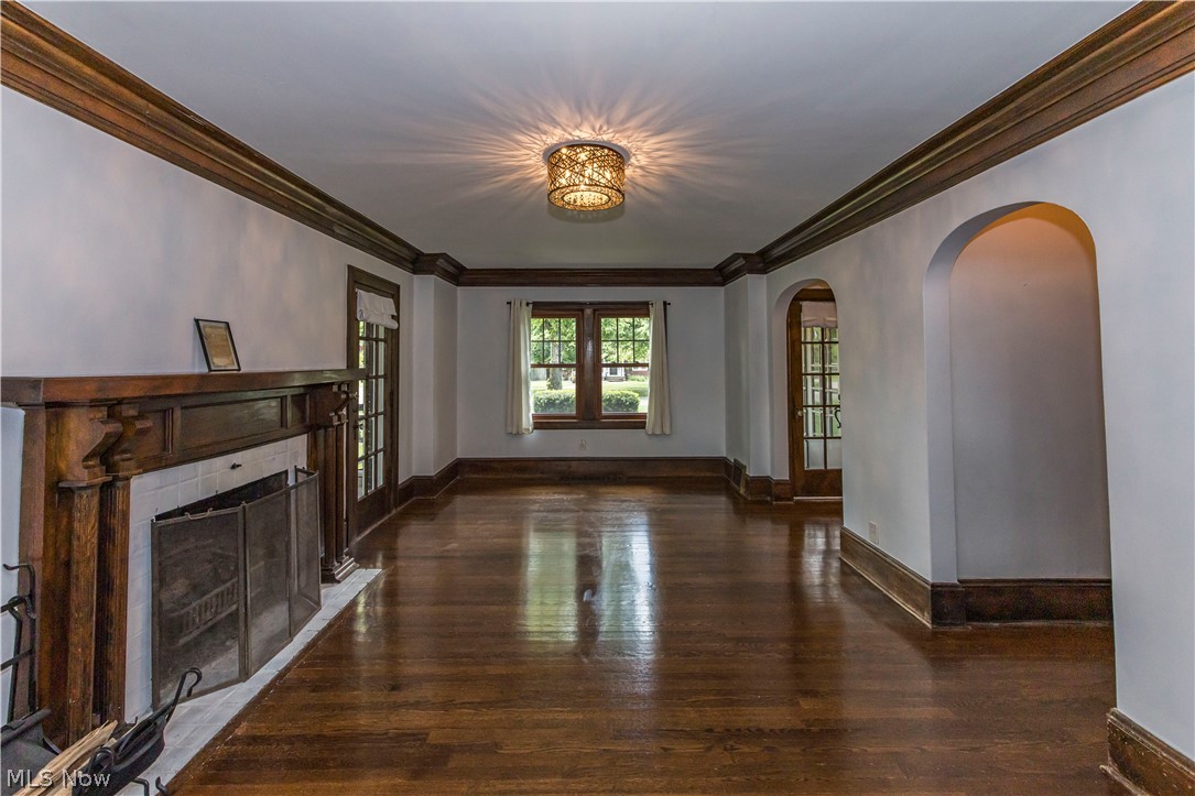 1383 Delia Avenue Akron OH 44320
