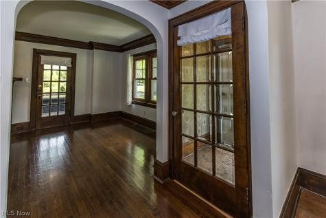 1383 Delia Avenue Akron OH 44320