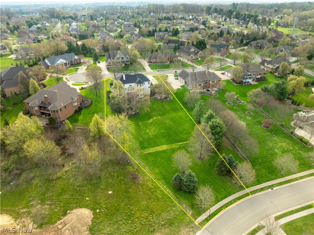 1561 Pilgrims Knob SE Canton OH 44709
