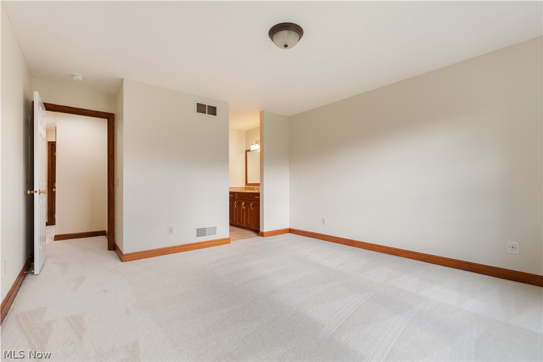 1561 Pilgrims Knob SE Canton OH 44709